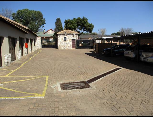 2 BEDROOM APARTMENT FOR SALE IN WILRO PARK